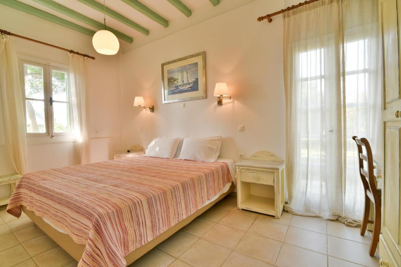 Golden Beach Studios & Suites Tínos Exterior foto